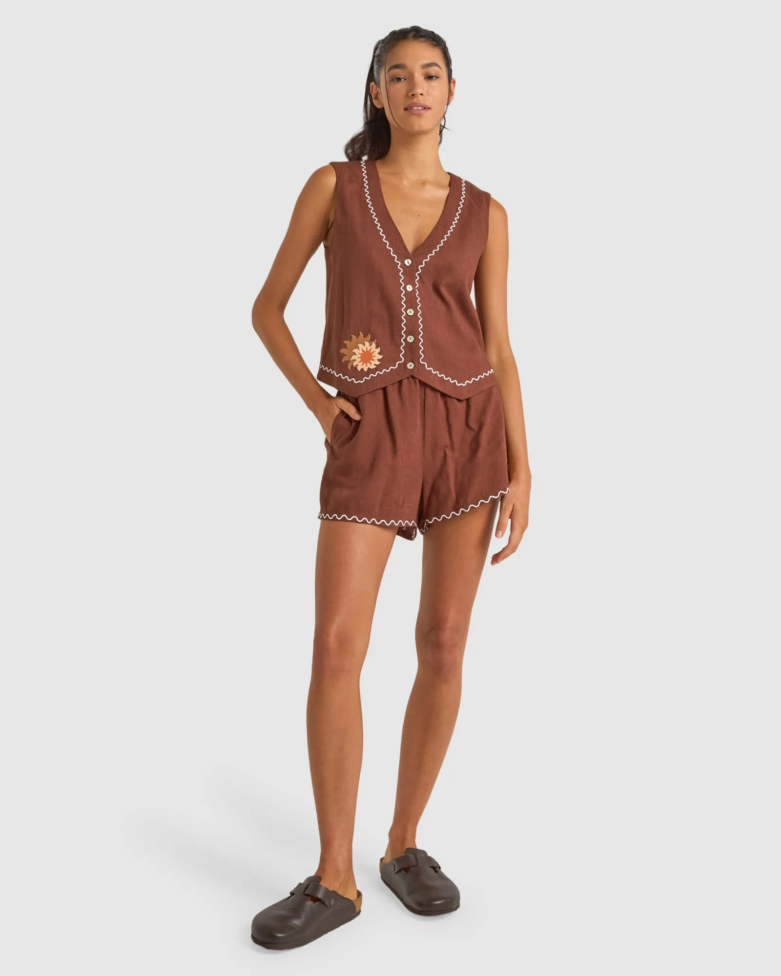 SOLIS EMBROIDERED SHORTS